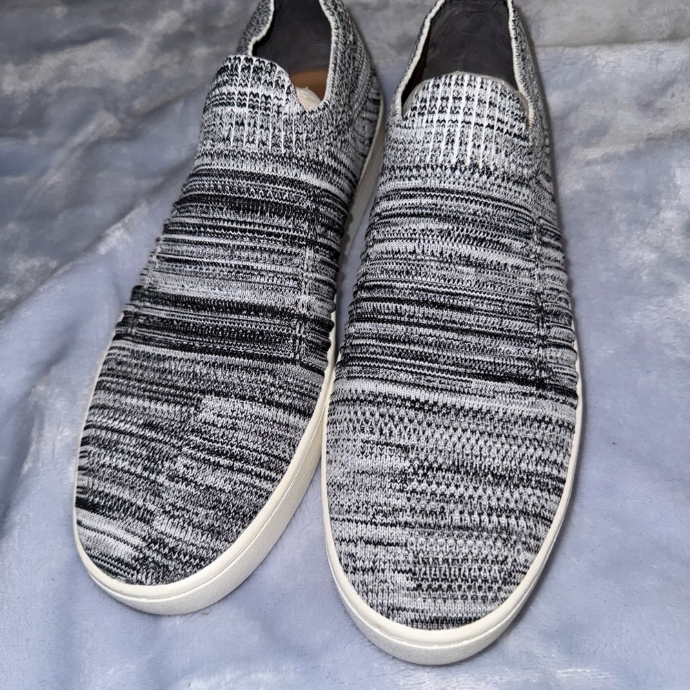 Women's Black and White Knit Slip-On Loafers